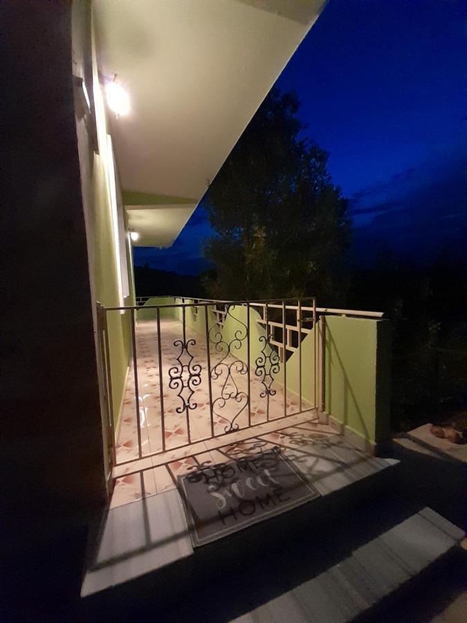 דירות Stalin Cortina House Berat מראה חיצוני תמונה